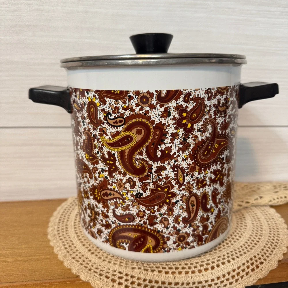 Vintage Enamel Stock Pot Brown Yellow Paisley Retro 70s Lidded Dutch Oven 7.5in